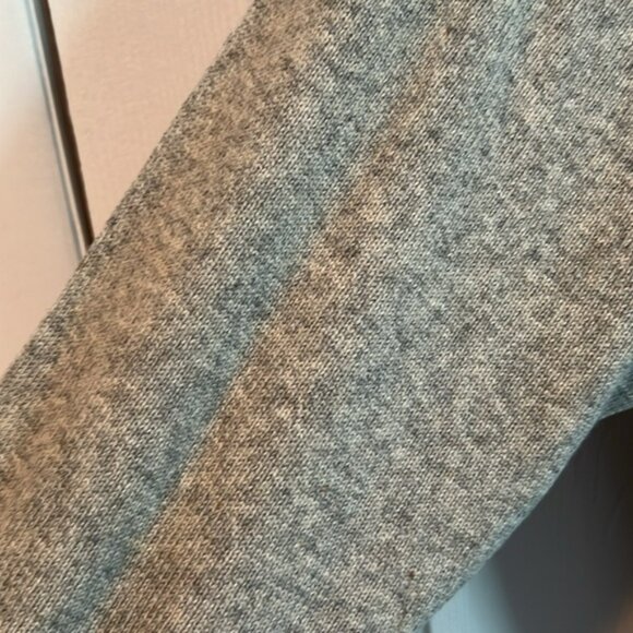 Rare, Women's Luxury 100% pure Scottish cashmere cardigan light grey - Picture 6 of 9